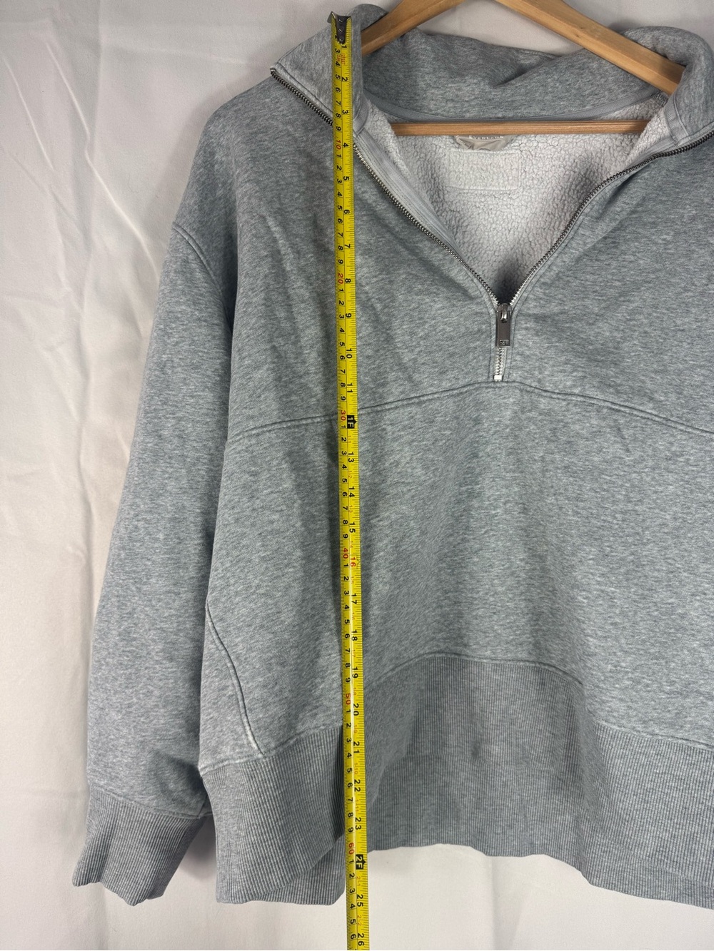 Everlane Light Grey Half-Zip Pullover Sweatshirt - Picture 4 of 9